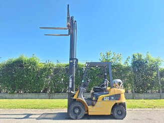 4-Rad Gabelstapler Caterpillar GP20NT