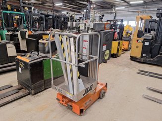 Senkrechtlift JLG P21DC - 1