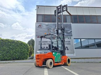 4-Rad Gabelstapler Toyota 8FBMT50 - 11