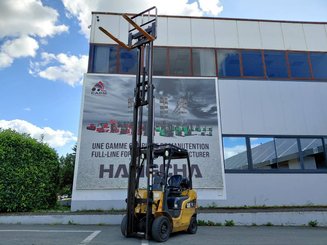 4-Rad Gabelstapler Caterpillar GP18N