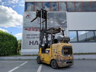 4-Rad Gabelstapler Caterpillar GC40K