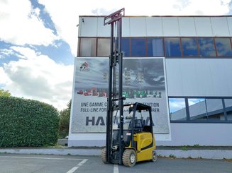4-Rad Gabelstapler Yale ERP25VL