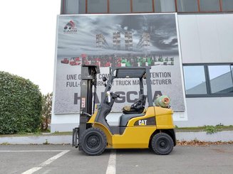4-Rad Gabelstapler Caterpillar GP25N