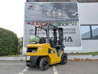 4-Rad Gabelstapler Caterpillar GP25N