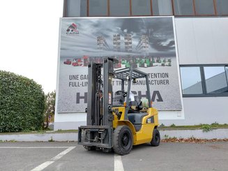 4-Rad Gabelstapler Caterpillar GP25N