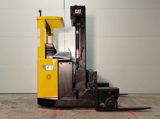 Mehrwege-Schubmaststapler Caterpillar NRM20K