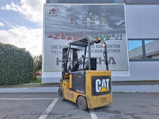4-Rad Gabelstapler Caterpillar EC25N