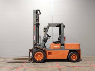 4-Rad Gabelstapler Nissan EGH02A30U