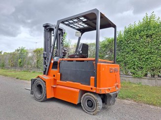 4-Rad Gabelstapler Carer R45N5
