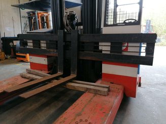 Mehrwege-Seitenstapler Combilift ESA30