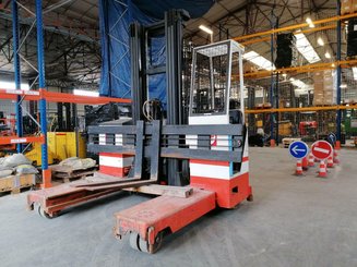 Mehrwege-Seitenstapler Combilift ESA30