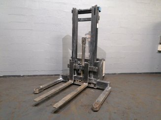 Mitgänger-Spreizenstapler Crown WS2300 1.8