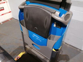 Terminaltraktoren Crown TC3000 - 8
