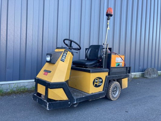Schlepper Spijkstaal 210 - 1