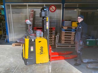 Hochhubwagen Yale MS12X