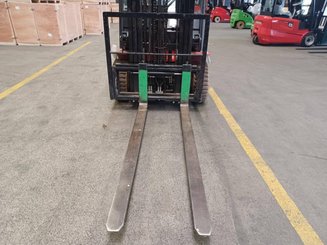 4-Rad Gabelstapler Hangcha A4W25 - 4