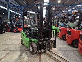 4-Rad Gabelstapler Hangcha XC25 - 1