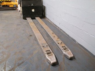 Niederhubwagen Fahrerstand Crown PR4500 - 11