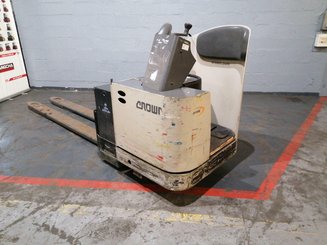 Niederhubwagen Fahrerstand Crown PR4500 - 1