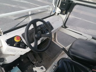 Schlepper Charlatte T135
