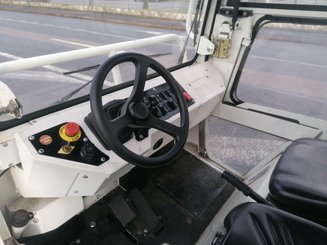 Schlepper Charlatte T135