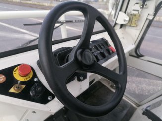 Schlepper Charlatte T135