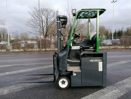 Vierwegestapler Combilift CBE2500 - 1