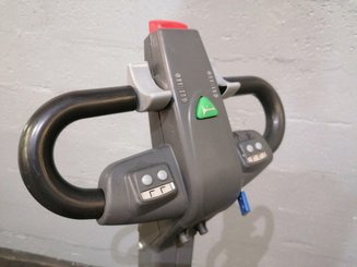 Niederhubwagen mit Deichsel OMG 316KN-M - 3