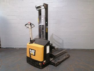 Mitgänger-Spreizenstapler Caterpillar NSP12NS - 3