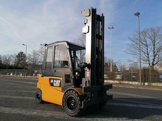 4-Rad Gabelstapler Caterpillar EP50 - 1