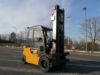 4-Rad Gabelstapler Caterpillar EP50 - 1