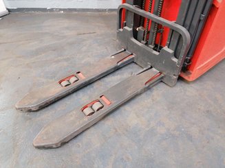 Hochhubwagen Fahrersitz Fenwick L12
