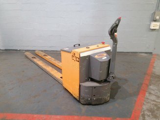 Niederhubwagen mit Deichsel OMG 330K - 4