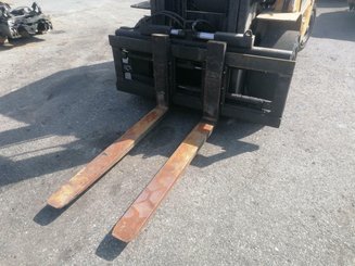 4-Rad Gabelstapler Caterpillar GPL40 - 1