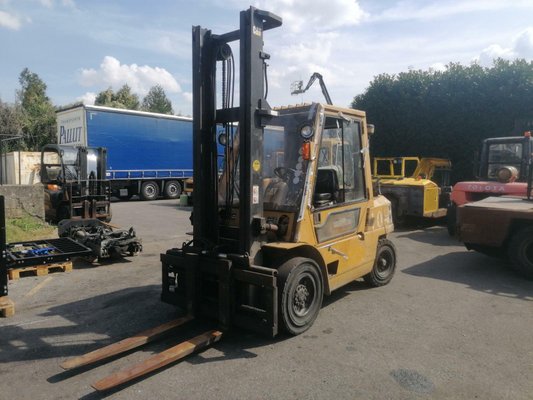 4-Rad Gabelstapler Caterpillar GPL40 - 1