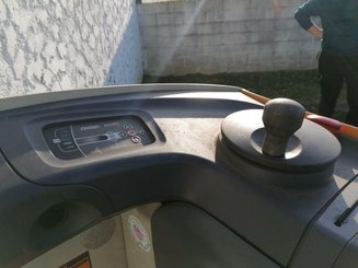 Niederhubwagen Fahrerstand Crown RT4000