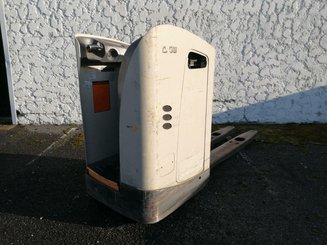 Niederhubwagen Fahrerstand Crown RT4000