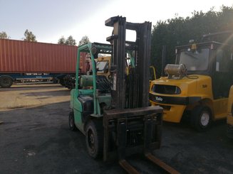 4-Rad Gabelstapler Caterpillar GP30N - 1