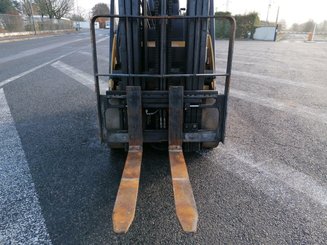 4-Rad Gabelstapler Caterpillar EC25