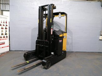 Schubmaststapler Caterpillar NR16N