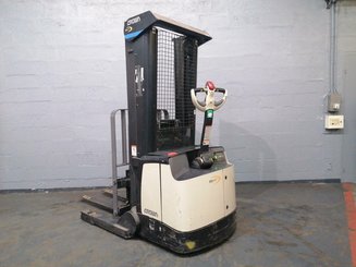 Mitgänger-Spreizenstapler Crown SHR5520-1.1