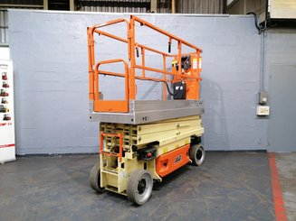 Scheren-arbeitsbühne JLG 2030ES - 4