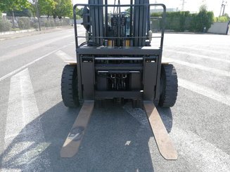 4-Rad Gabelstapler Caterpillar GP40N