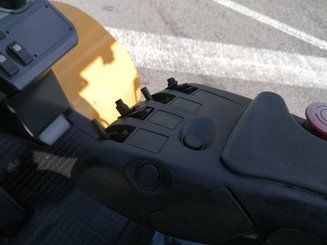 4-Rad Gabelstapler Caterpillar GP40N