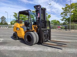 4-Rad Gabelstapler Caterpillar GP40N