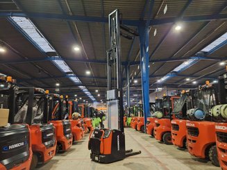 Gabelhochhubwagen mit klappbarer Plattform Hangcha CDD16-AZ3S