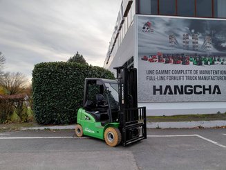 4-Rad Gabelstapler Hangcha XC30i