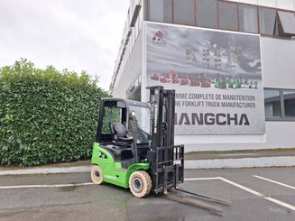 4-Rad Gabelstapler Hangcha XC18i