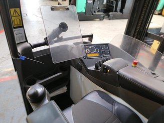 Schubmaststapler UniCarriers COMPACT UND140 - 9