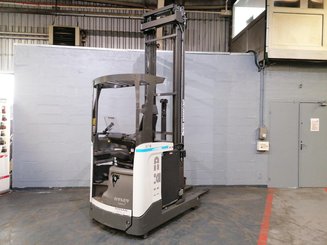 Schubmaststapler UniCarriers COMPACT UND140 - 4